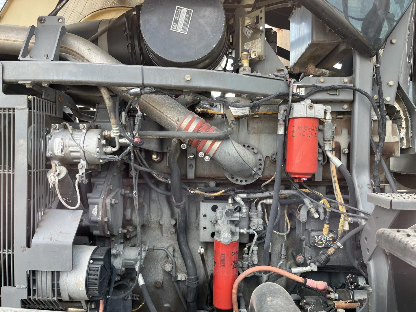 ./imagenes/INVOICE/2019/16553/TRACTOR SOBRE ORUGAS CATERPILLAR CHALLENGER MT855 (37).JPG